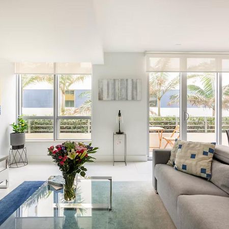 Beachfront Bentley Hotel One Bedroom Suite With Balcony And Beach Access Маями Бийч Екстериор снимка